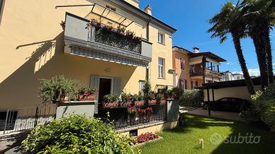 Villa indipendente con giardino e due posti auto