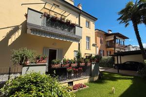 Villa indipendente con giardino e due posti auto