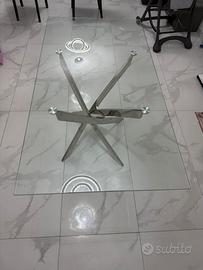 Tavolo in vetro