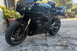 Yamaha R1 2004