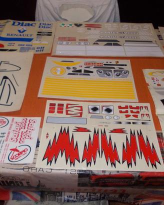 Adesivi  per modellismo