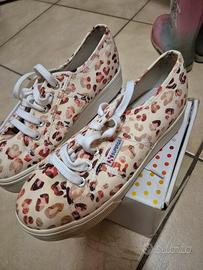 Scarpe superga. nuove mai usate!