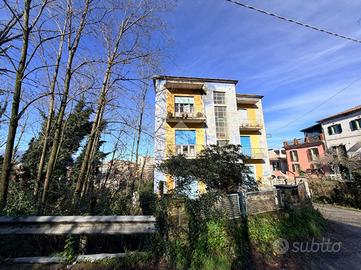 4 LOCALI A FROSINONE