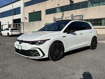 Volkswagen Golf GTI 2.0TSI Performance DSG