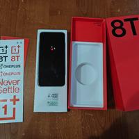 One plus 8 T 12 GB di RAM e 256 GB di ROM