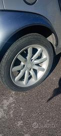 Cerchi con gomme smart 451
