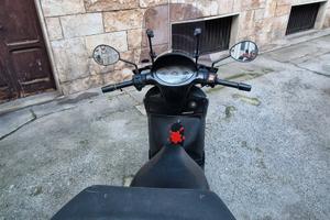 Aprilia Scarabeo 200 - 2010