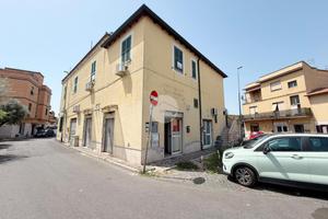 NEGOZIO A ROMA