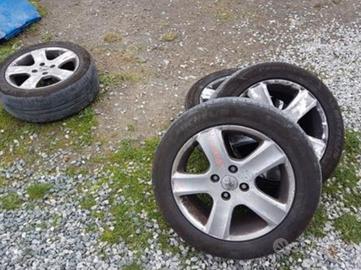 Cerchi in Lega Peugeot 16” + Gomme Michelin