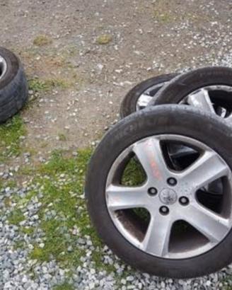 Cerchi in Lega Peugeot 16” + Gomme Michelin