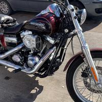 Harley Davidson dyna Super Glide Custom - 103