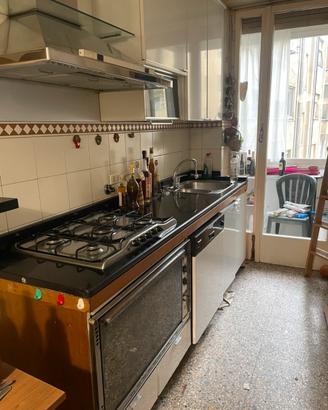 Cucina con top marmo nero d’Africa