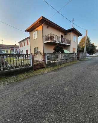 Casa indipendente a Massanzago