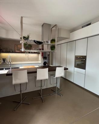 Cucina DADA Hi-Line 6 completa – Miele, elettrodom