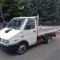 Iveco Daily 35.8 ribaltabile trilaterale