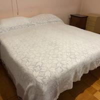 Copriletto fatto a mano