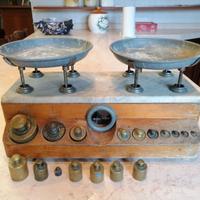 antica bilancia due chilogrammi