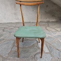 Bella sedia in legno 