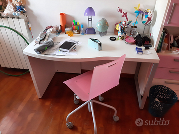 Scrivania + sedia