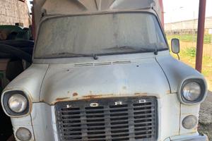 Autocarro Ford transit