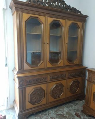 vetrina in legno massello