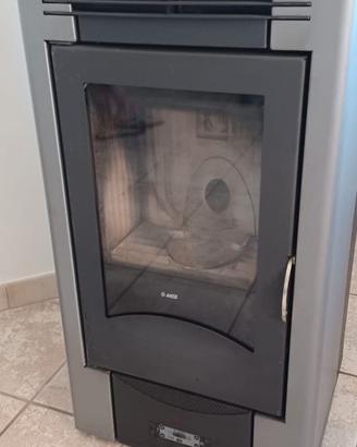 Stufa a pellet MCZ modello VEGA