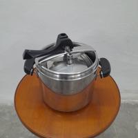 PENTOLA A PRESSIONE LAGOSTINA 7 litri