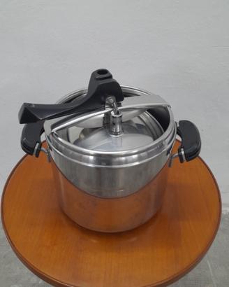 PENTOLA A PRESSIONE LAGOSTINA 7 litri