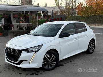 PEUGEOT 208 PureTech EAT8 5p GT Pack LED PELLE N