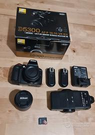 Reflex Nikon D5300 – Kit completo con flash