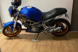 Moto Ducati minster 800