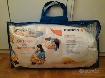 Cuscino allattamento MEDELA