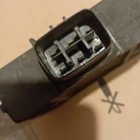 Regolatore di tensione majesty 250 yp 2003