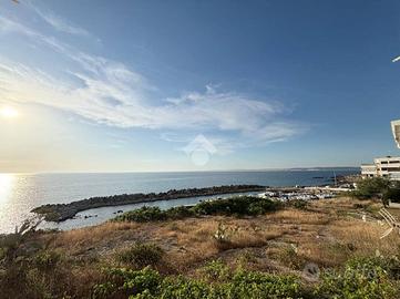 3 LOCALI A GALLIPOLI