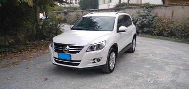VOLKSWAGEN TIGUAN 4MOTION