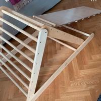 Triangolo Pikler Montessori con doppia rampa