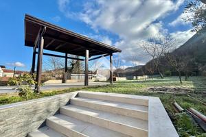 CASA SEMINDIPENDENTE A CERVINARA