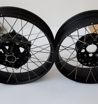 Bmw r 1250 gs cerchi a raggi neri