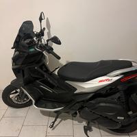 Scooter aprilia SR gti125