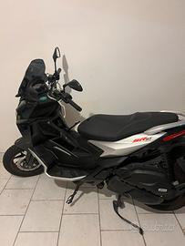 Scooter aprilia SR gti125