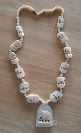 Collana vintage etnica intagliata da collezione 