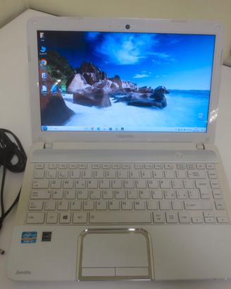 NOTEBOOK TOSHIBA i3, SSD, Display 13.3. Perfetto!