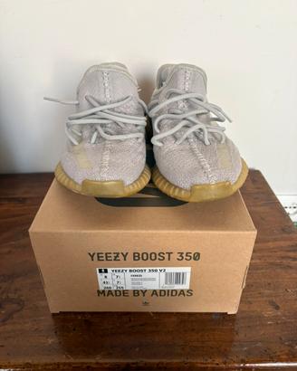 adidas yeezy boost 350V2 tail light