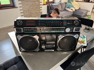 Boombox stereo