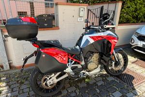 Vedo ducati multistrada v4S