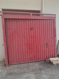 Garage portone basculante metallico