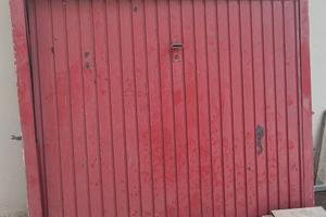 Garage portone basculante metallico