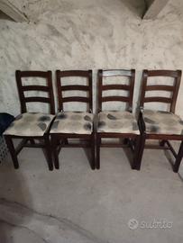 set di 4 sedie in legno vintage-Eleganza e comfort