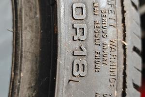 pneumatici 225 40 18 Dunlop 