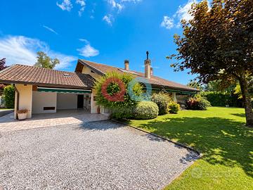 Villa singola con giardino a Latisana